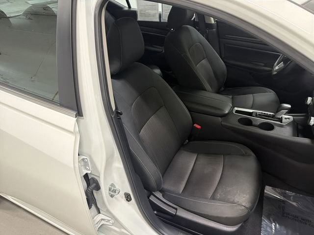 2025 Nissan Altima SV - Photo 18