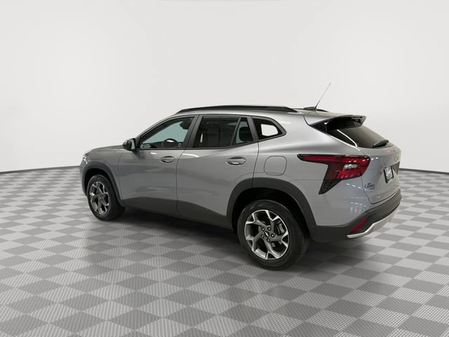 2025 Chevrolet Trax LT - Photo 10