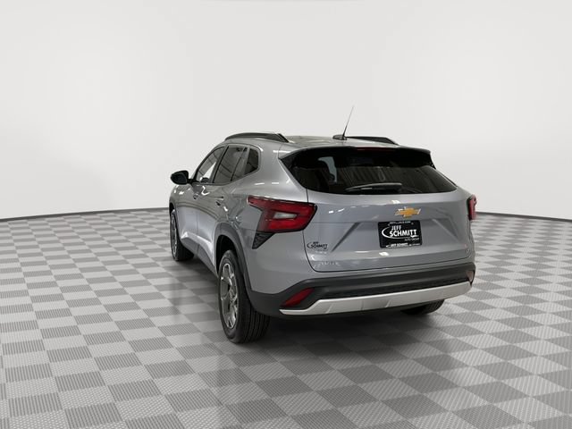 2025 Chevrolet Trax LT - Photo 11