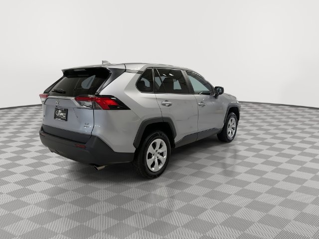 2025 Toyota RAV4 LE - Photo 11