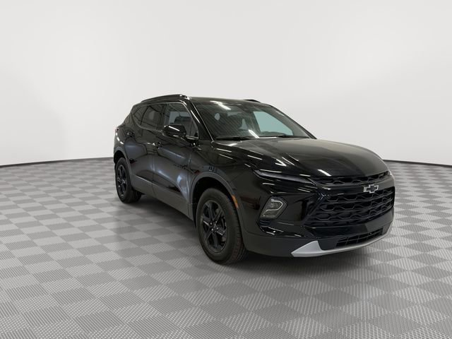 2025 Chevrolet Blazer 2LT - Photo 2
