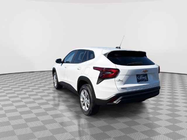 2026 Chevrolet Trax LS - Photo 10