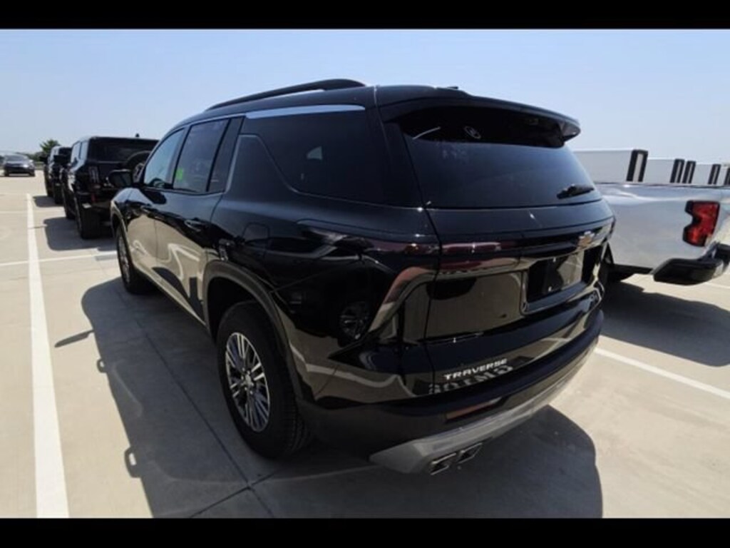 Used 2026 Chevrolet Traverse LT SUV