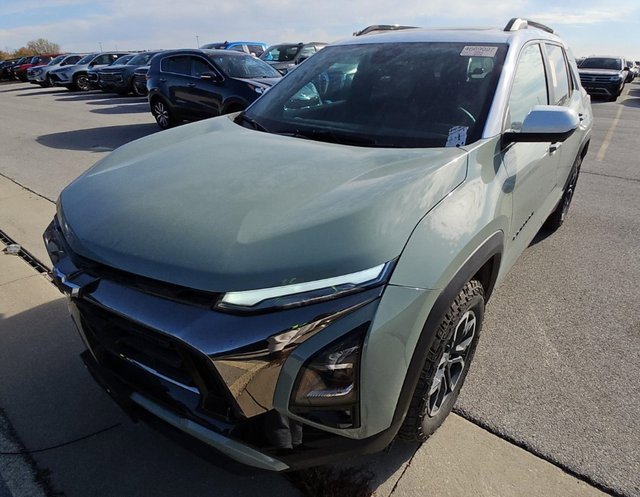 2026 Chevrolet Equinox ACTIV photo 3