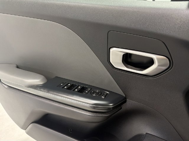 2025 Kia K4 LXS - Photo 20