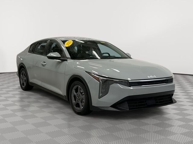 2025 Kia K4 LXS AT's photo
