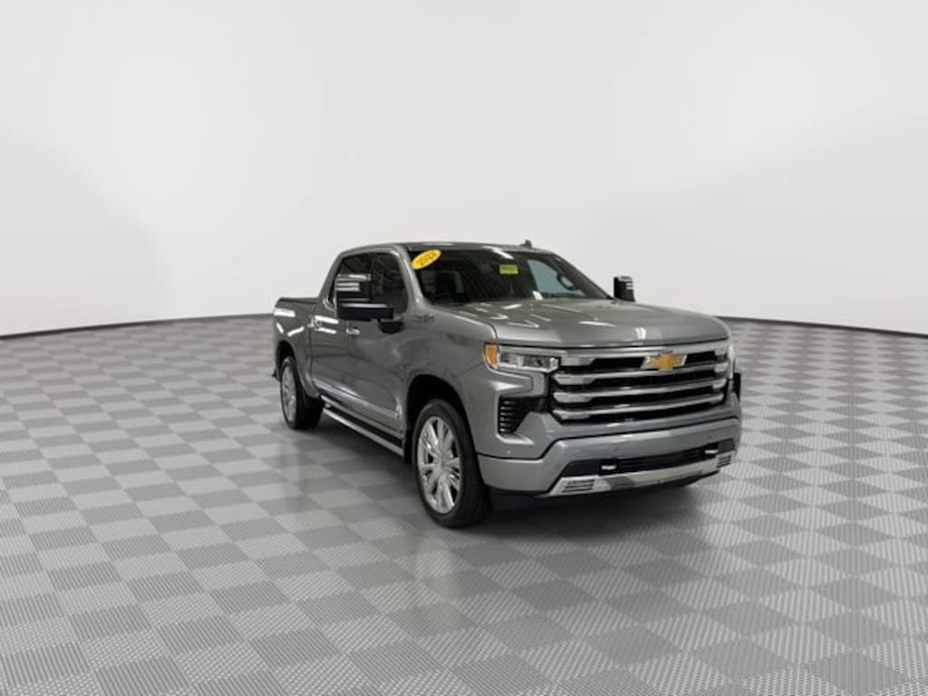 Used 2025 Chevrolet Silverado 1500 High Country Truck Crew Cab