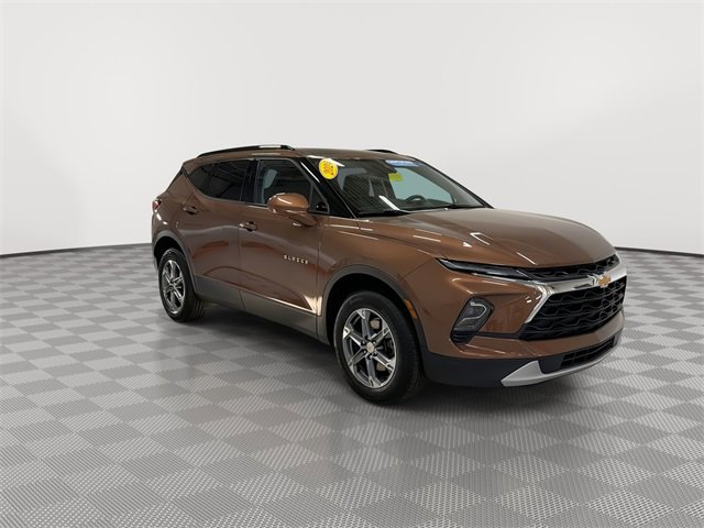 2024 Chevrolet Blazer 2LT photo 2