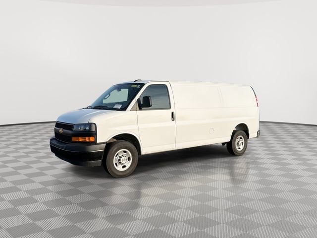 2025 Chevrolet Express Cargo Work Van - Photo 5