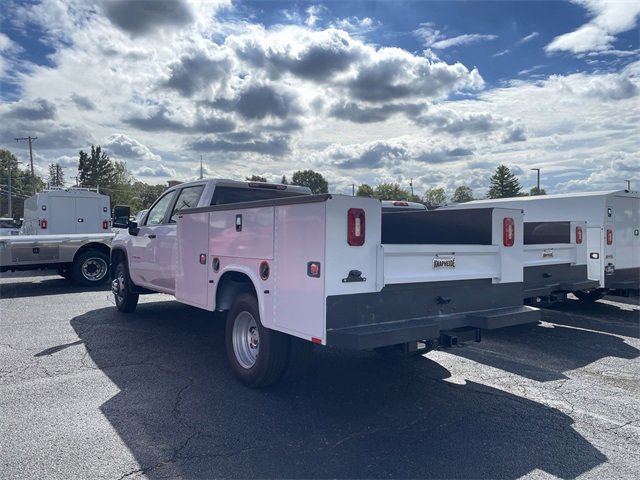 2025 Chevrolet Silverado 3500HD Work Truck photo 3