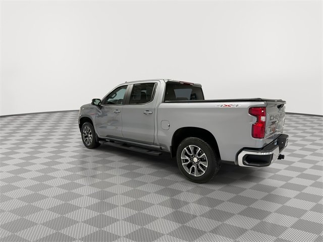 2024 Chevrolet Silverado 1500 LT photo 3