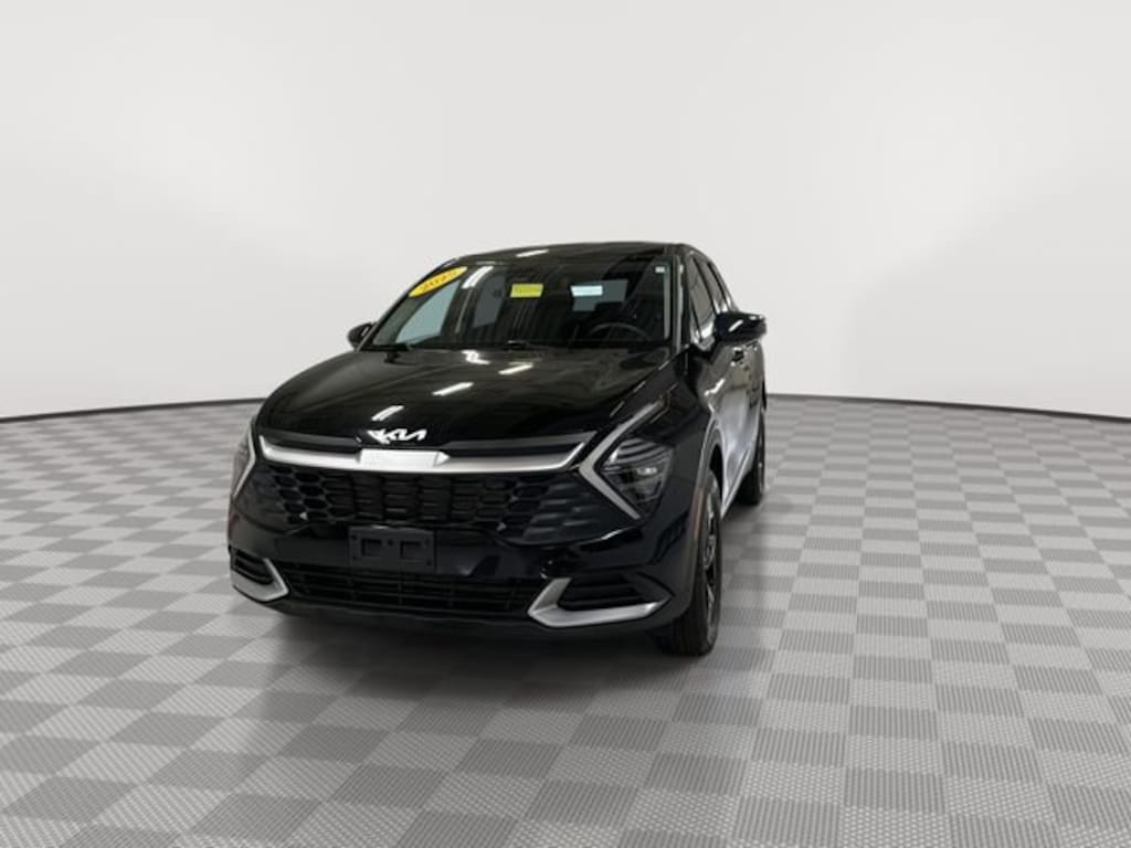 Used 2025 Kia Sportage LX SUV