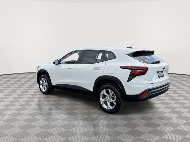 2026 Chevrolet Trax LS - Photo 7