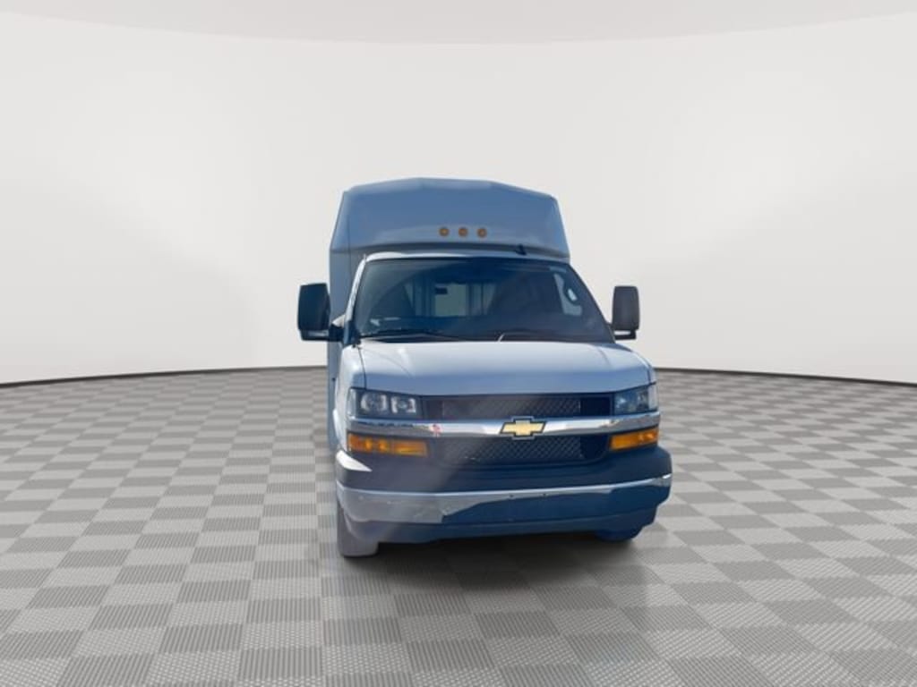 New 2025 Chevrolet Express Cutaway 3500 1WT Cutaway Van