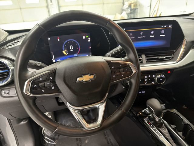 2025 Chevrolet Trax LT - Photo 17