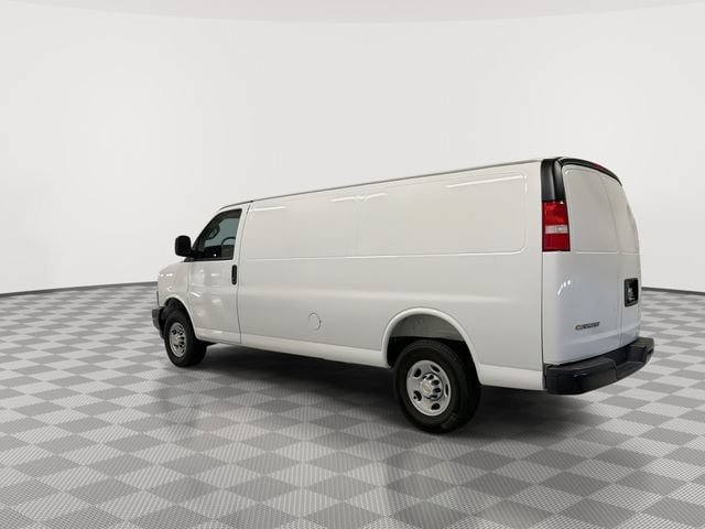 2025 Chevrolet Express Cargo Work Van - Photo 9