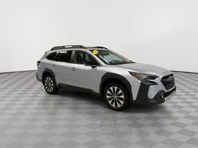 2025 Subaru Outback Limited - Photo 16