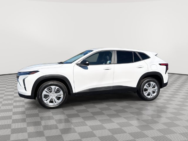 2026 Chevrolet Trax LS - Photo 8