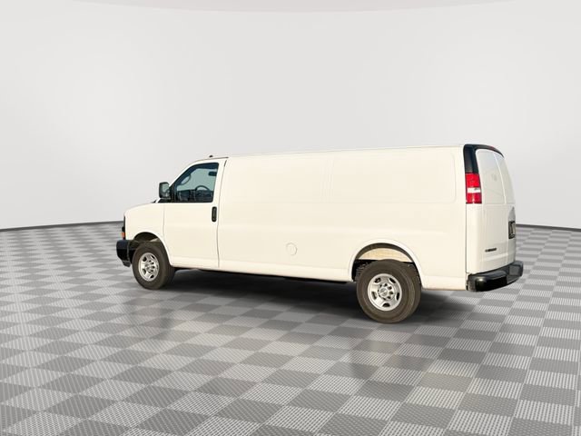 2025 Chevrolet Express Cargo Work Van - Photo 7