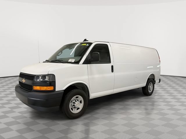 2025 Chevrolet Express Cargo Work Van - Photo 8