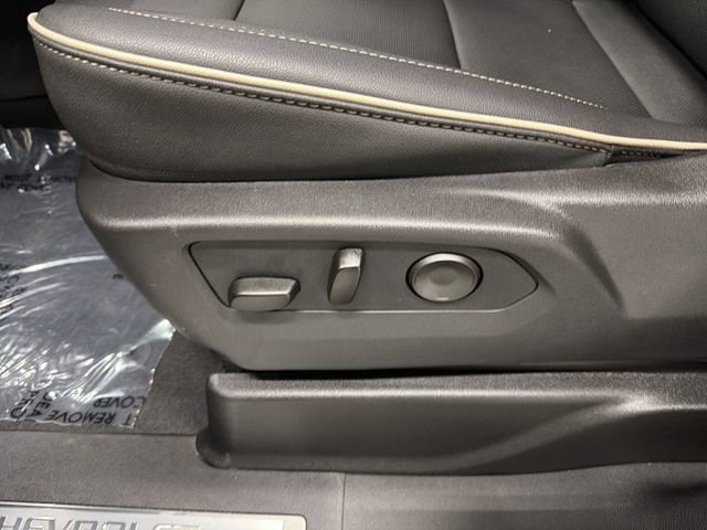 2026 Chevrolet Suburban Premier - Photo 23