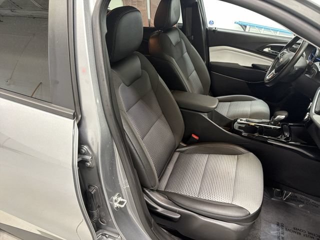 2025 Chevrolet Trax LT - Photo 21