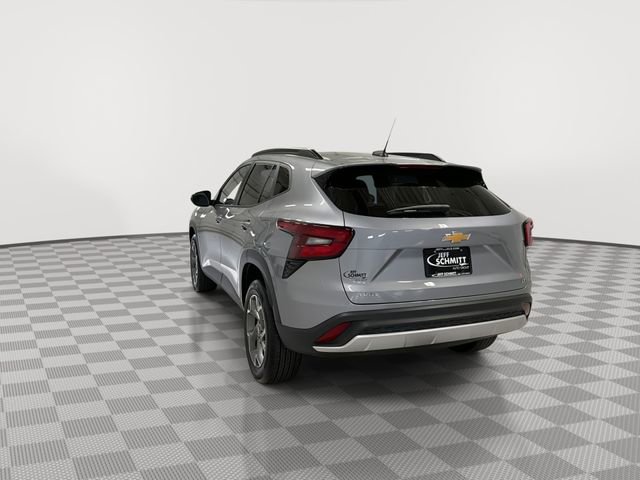 2025 Chevrolet Trax LT - Photo 8