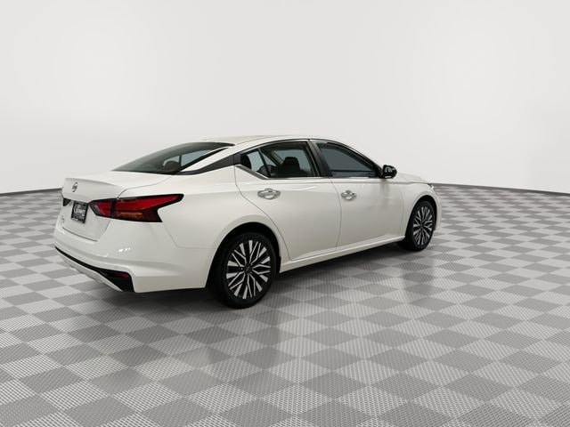 2025 Nissan Altima SV - Photo 11