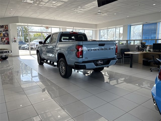 2025 Chevrolet Colorado Work Truck LT photo 3