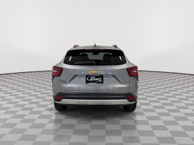 2025 Chevrolet Trax LT - Photo 12