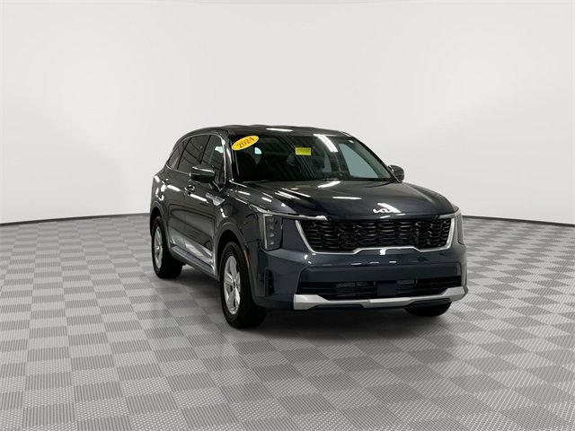 Used 2024 Kia Sorento LX with VIN 5XYRG4JC6RG301155 for sale in Fairborn, OH