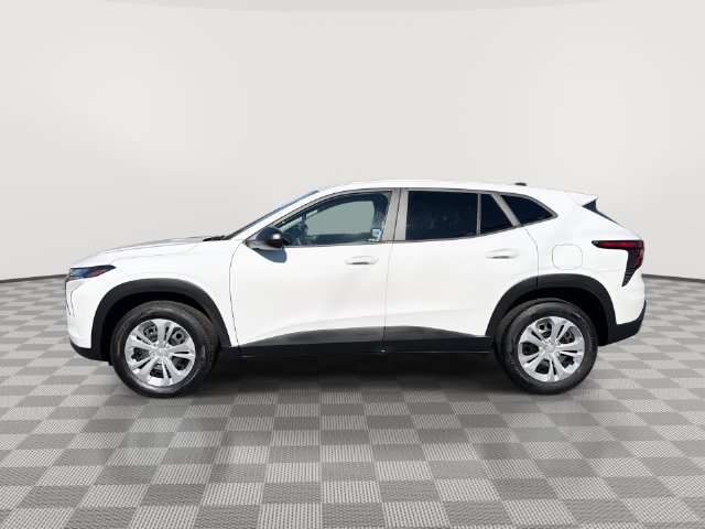 2026 Chevrolet Trax LS - Photo 9