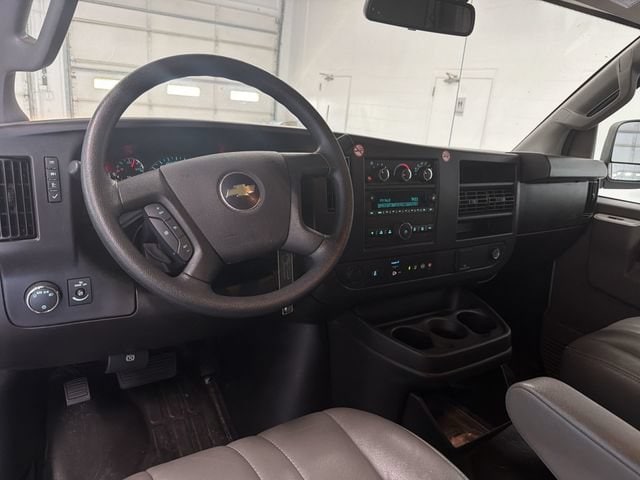 2025 Chevrolet Express Cargo Work Van - Photo 19