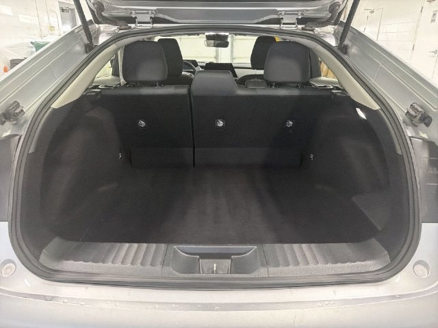 2025 Toyota Prius LE - Photo 14