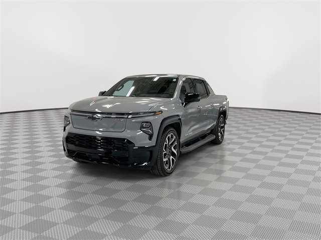 2025 Chevrolet Silverado EV RST photo 4