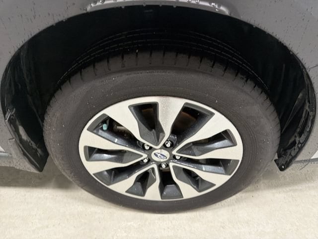2025 Subaru Outback Limited - Photo 17