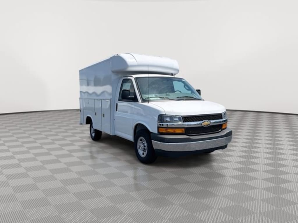 New 2026 Chevrolet Express Cutaway 3500 1WT Cutaway Van