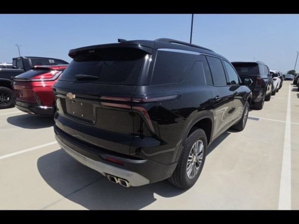 Used 2026 Chevrolet Traverse LT SUV