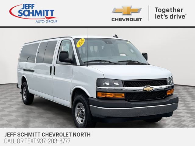 2024 Chevrolet Express 3500 LT Extended's photo