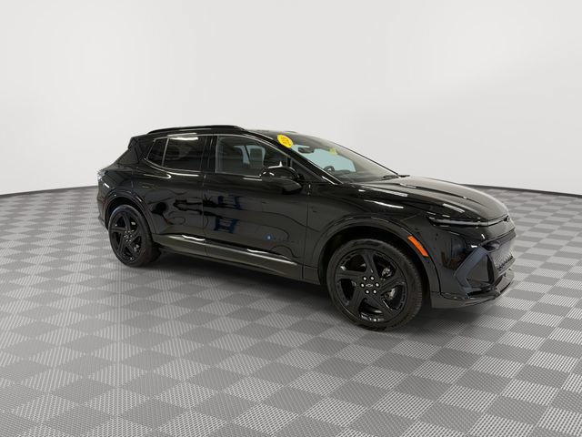 2026 Chevrolet Equinox EV RS - Photo 17