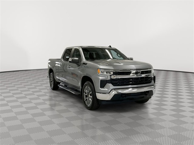 2026 Chevrolet Silverado 1500 LT photo 2