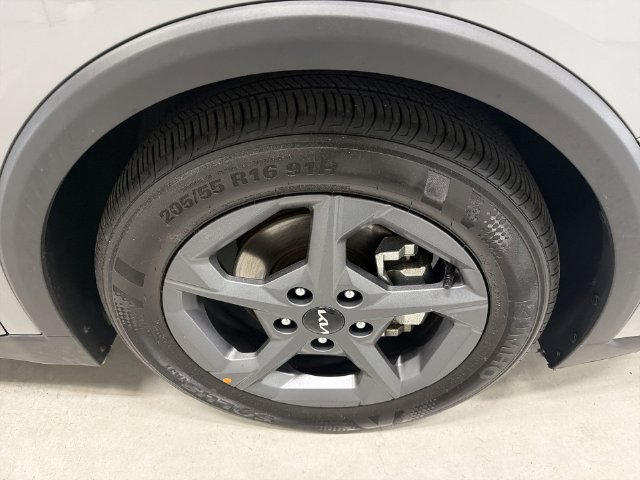 2025 Kia K4 LXS - Photo 15