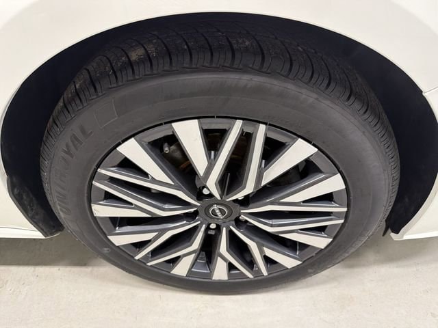 2025 Nissan Altima SV - Photo 14