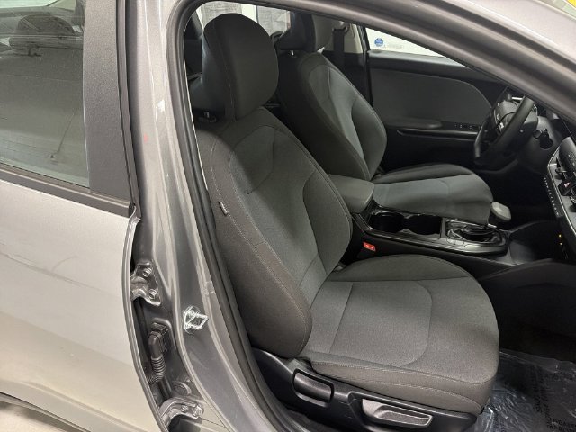 2025 Kia K4 LXS - Photo 18