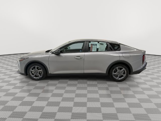 2025 Kia K4 LXS - Photo 7