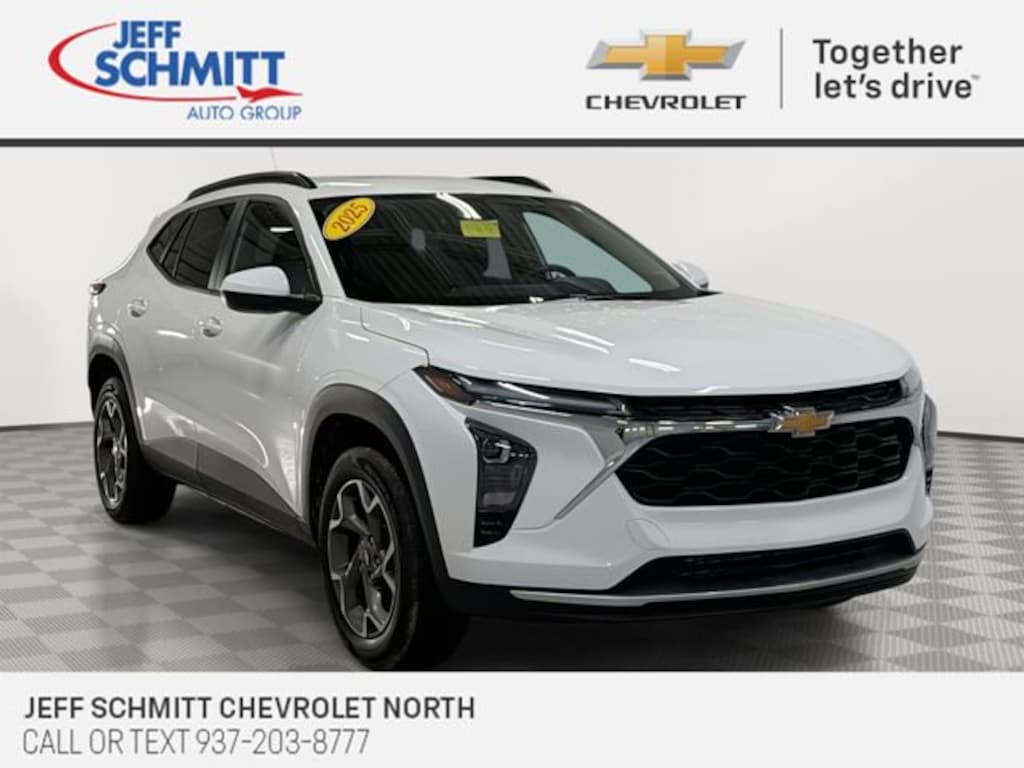 Used 2025 Chevrolet Trax LT SUV