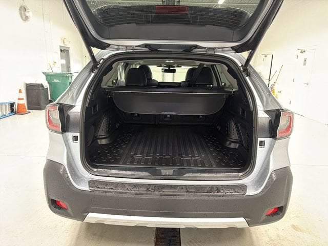 2025 Subaru Outback Limited - Photo 18