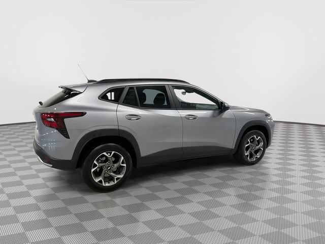 2025 Chevrolet Trax LT - Photo 14