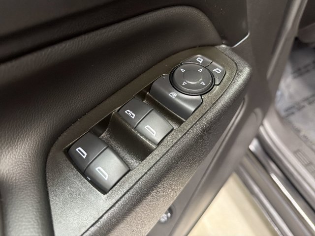 2024 Chevrolet Equinox LT - Photo 25