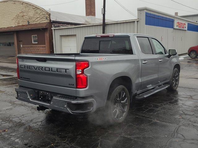 2024 Chevrolet Silverado 1500 LTZ photo 2